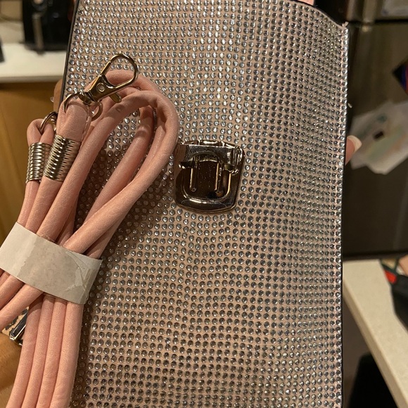 Accessorize Me Bling crossbody - Picture 4 of 7
